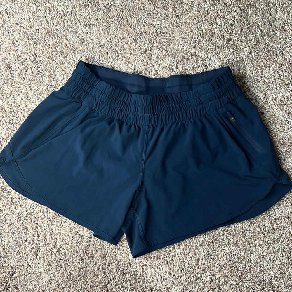 Lululemon tracker short 4” navy size 12